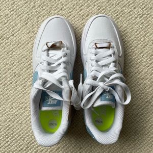 Womens Nike Air Force 1 ‘07 SE Indigo 5.5